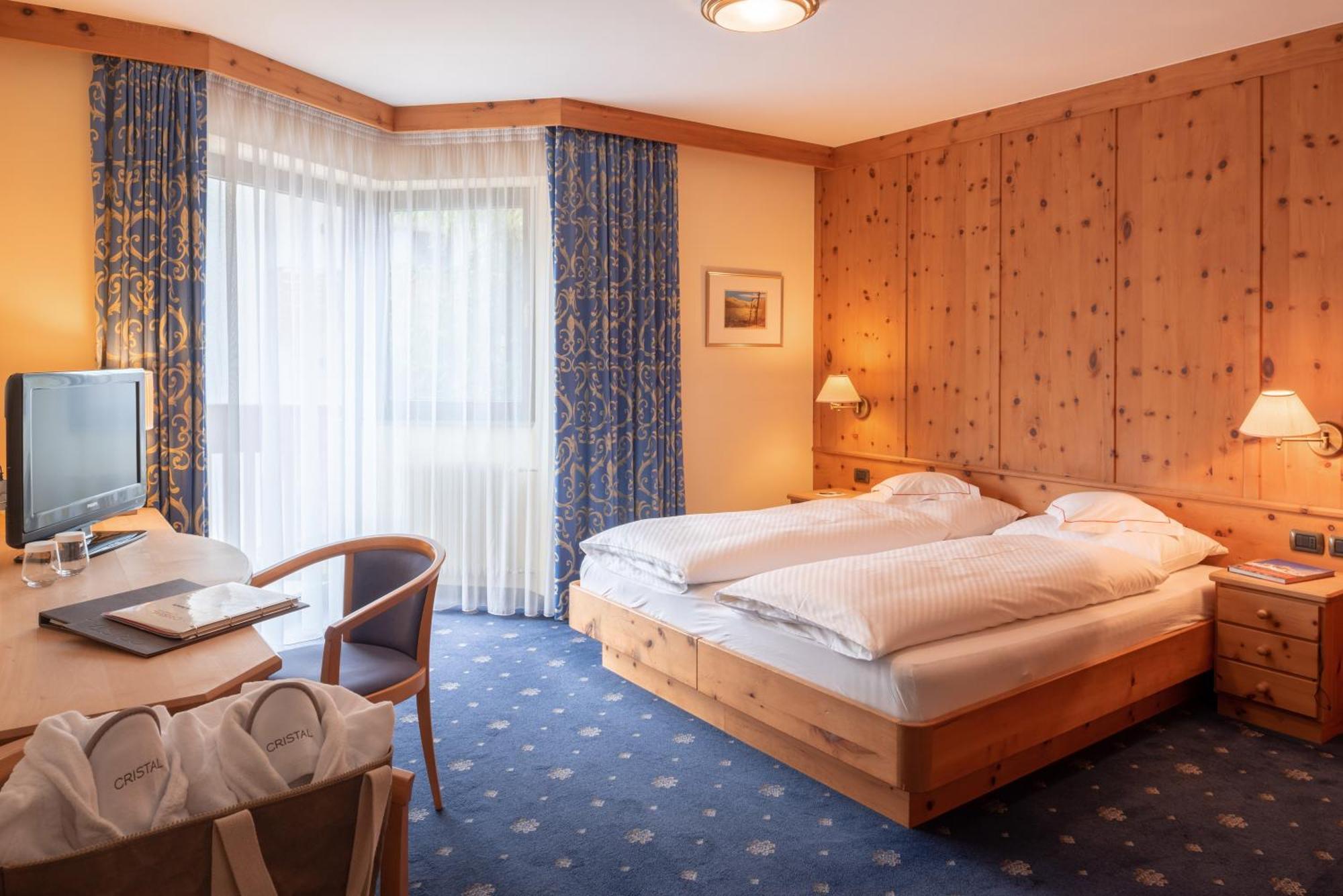 Hotel Cristal Obereggen Exteriör bild