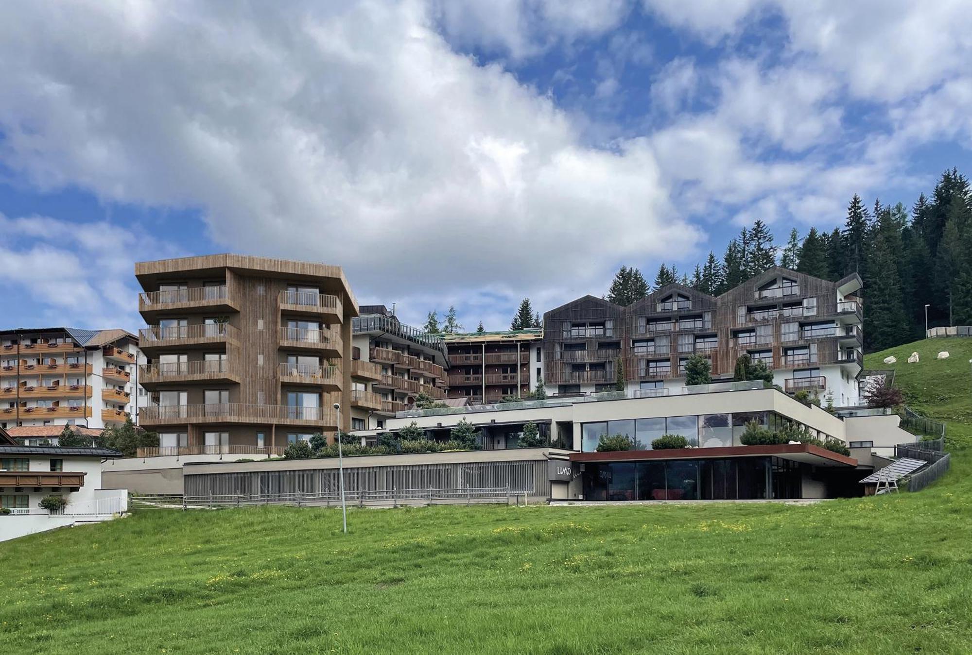 Hotel Cristal Obereggen Exteriör bild
